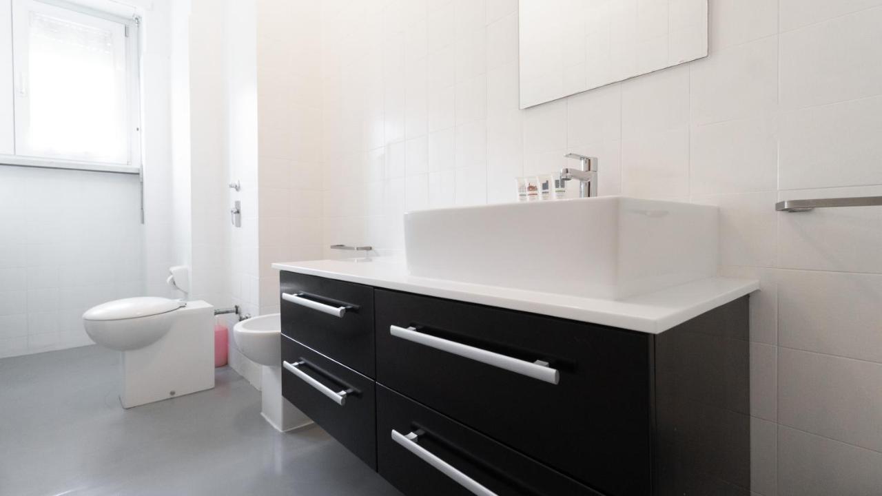 Italianway - Amedeo D'Aosta 9 Apartment Милано Екстериор снимка